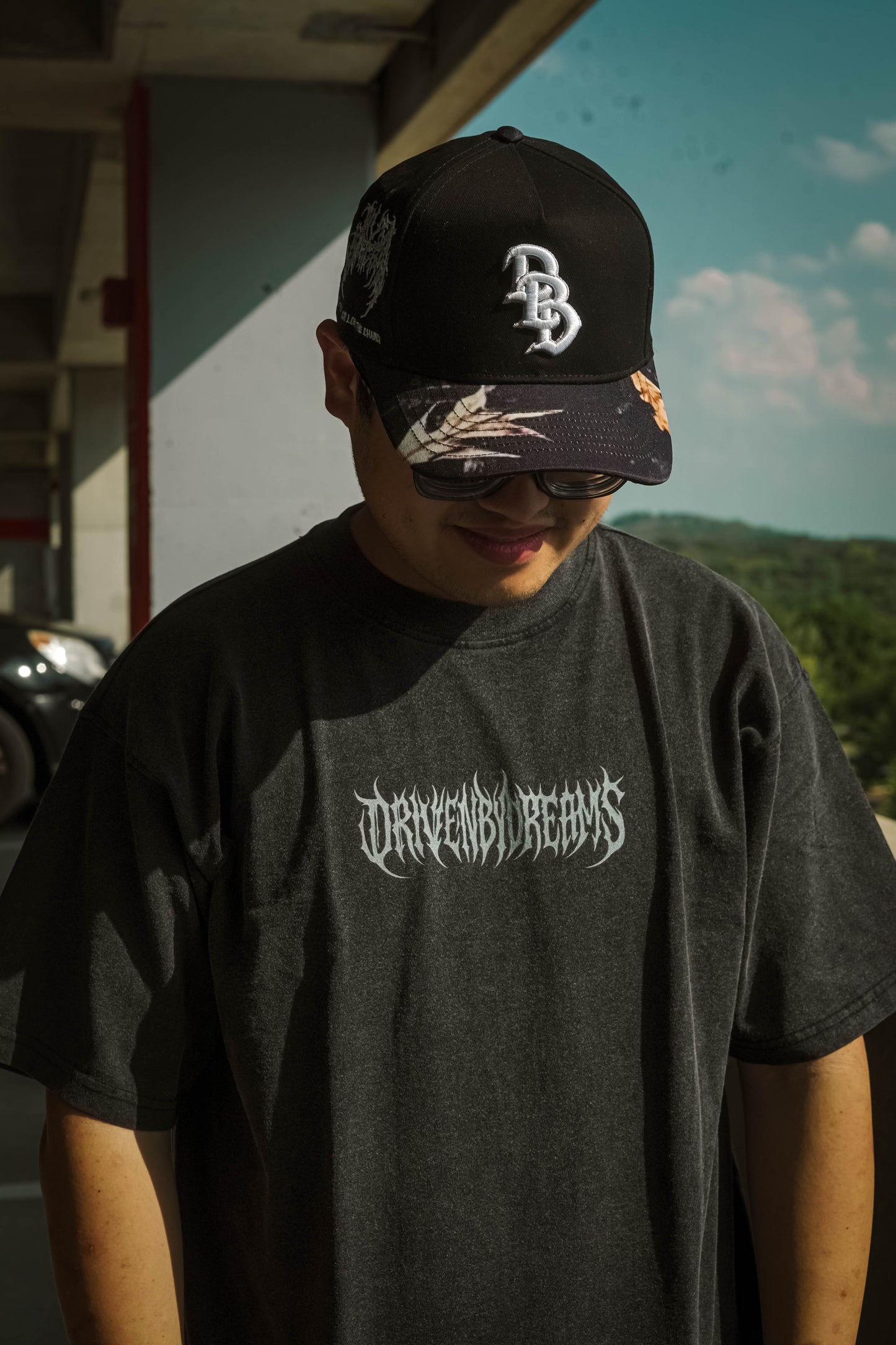 WOLF TEE