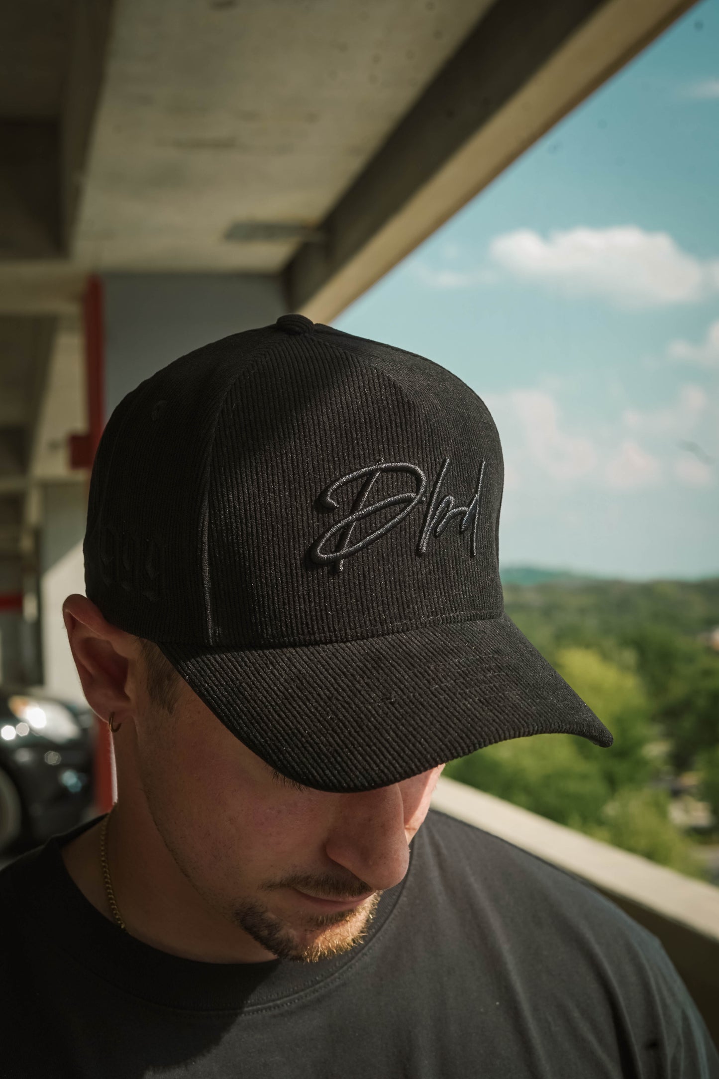 SIGNATURE HAT DBD